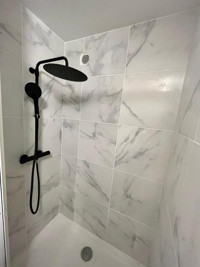 Le Central : Appartement Cosy Et Calme Saint-Germain-de-Joux Bagian luar foto