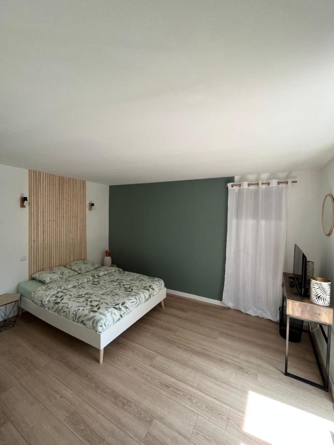 Le Central : Appartement Cosy Et Calme Saint-Germain-de-Joux Bagian luar foto